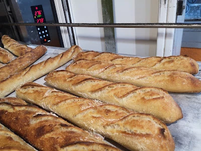 Baguette tradition